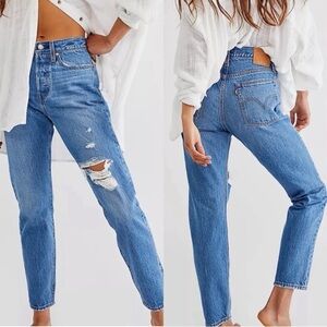 NWT LEVI’S Wedgie High Waisted Destroyed Denim Jeans